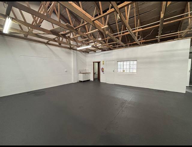 155M² FACTORY TO LET IN MAITLAND